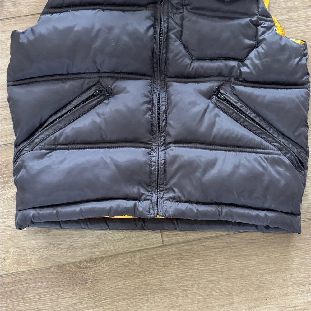 GAP Kids gray and Yellow Puffer vest size small 6/7